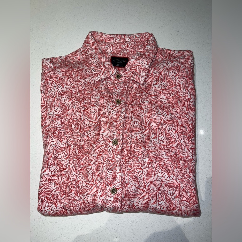 Untuckit - Orange and white floral pattern short sleeve button up - Size Large